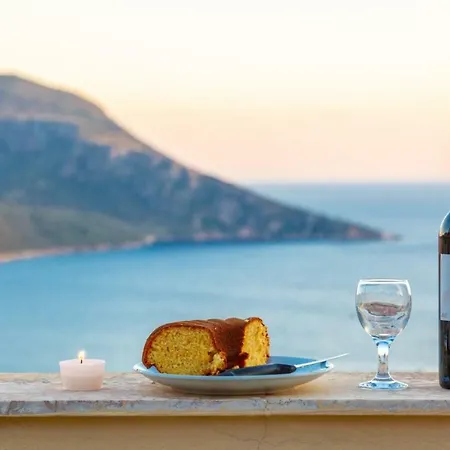 Defne Kalkan