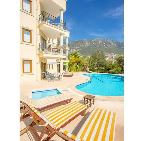 Apartment Defne *